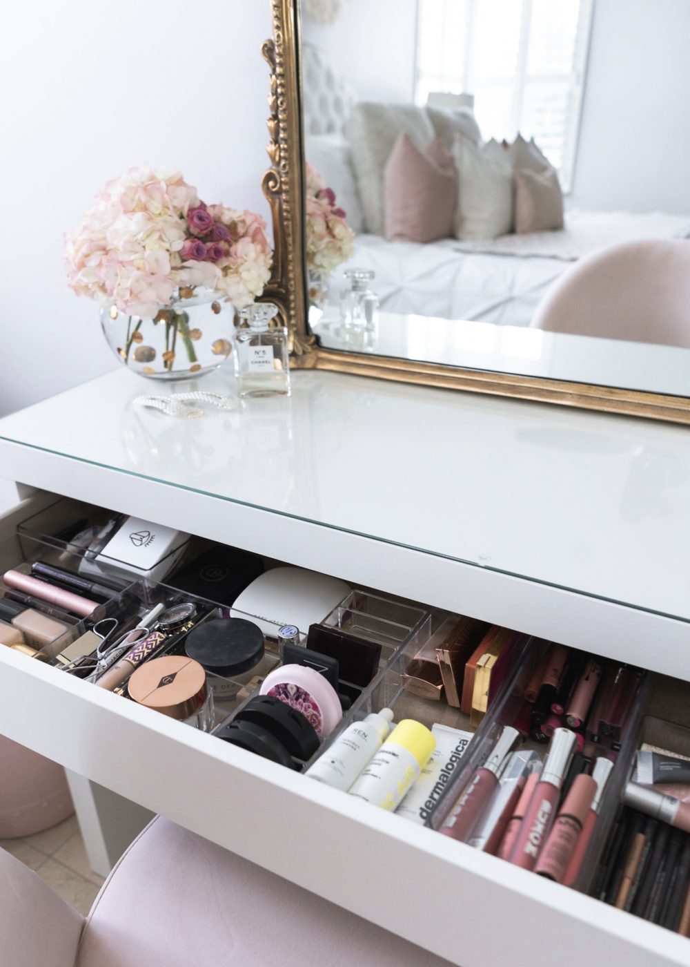 How I Organize My Makeup In My Vanity - The Fancy Things